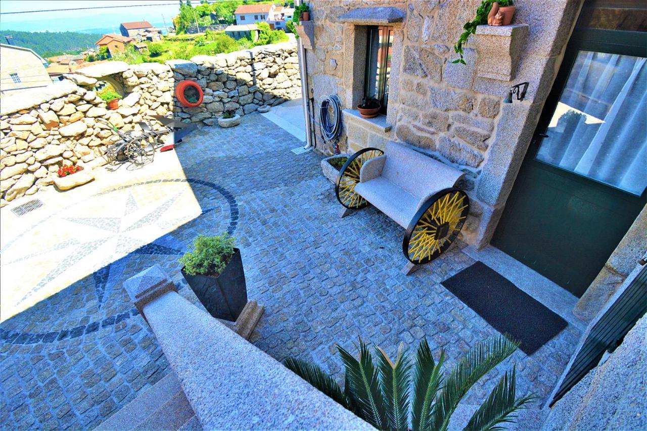Galihost - A Casa Das Barreiras Meis Exteriör bild