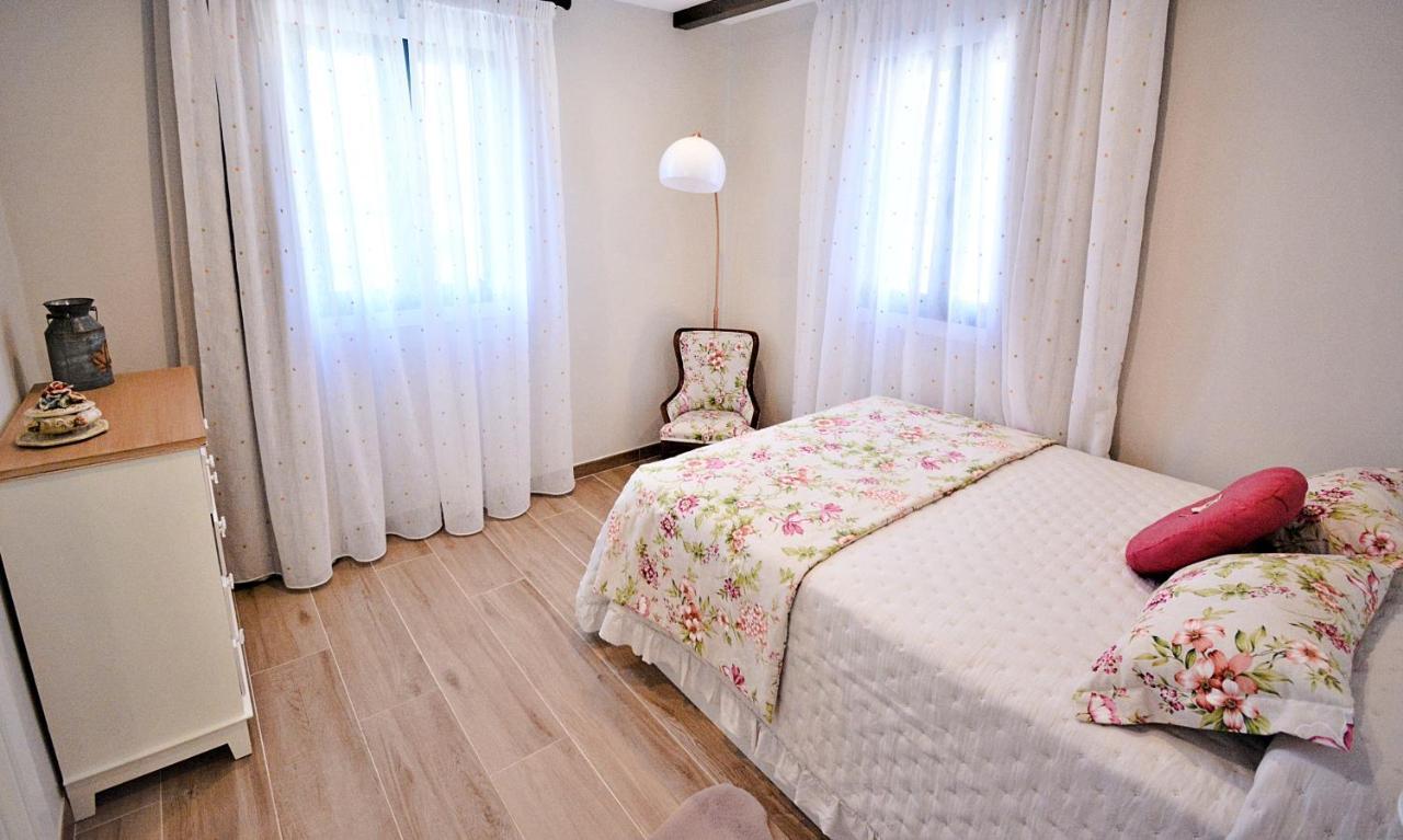 Galihost - A Casa Das Barreiras Meis Exteriör bild