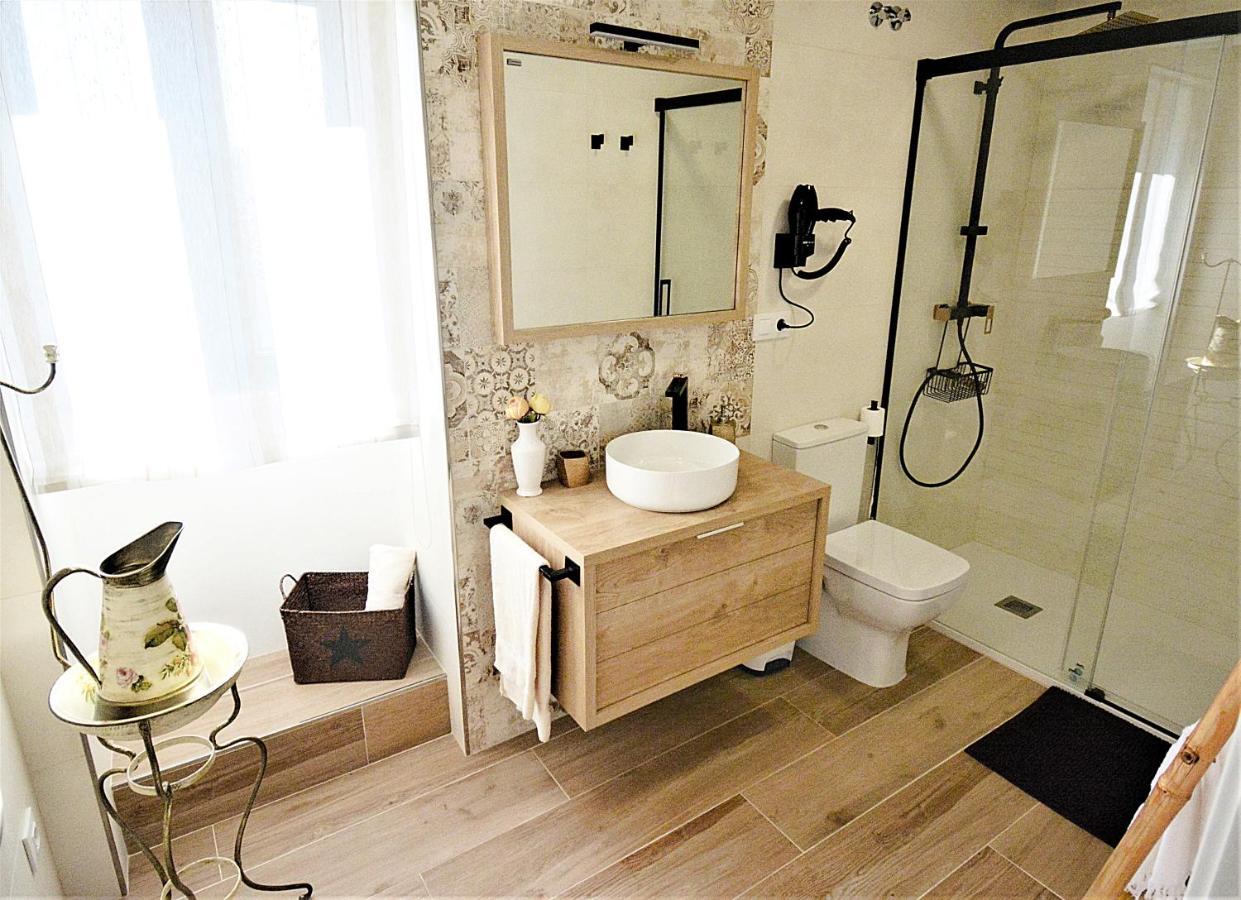 Galihost - A Casa Das Barreiras Meis Exteriör bild